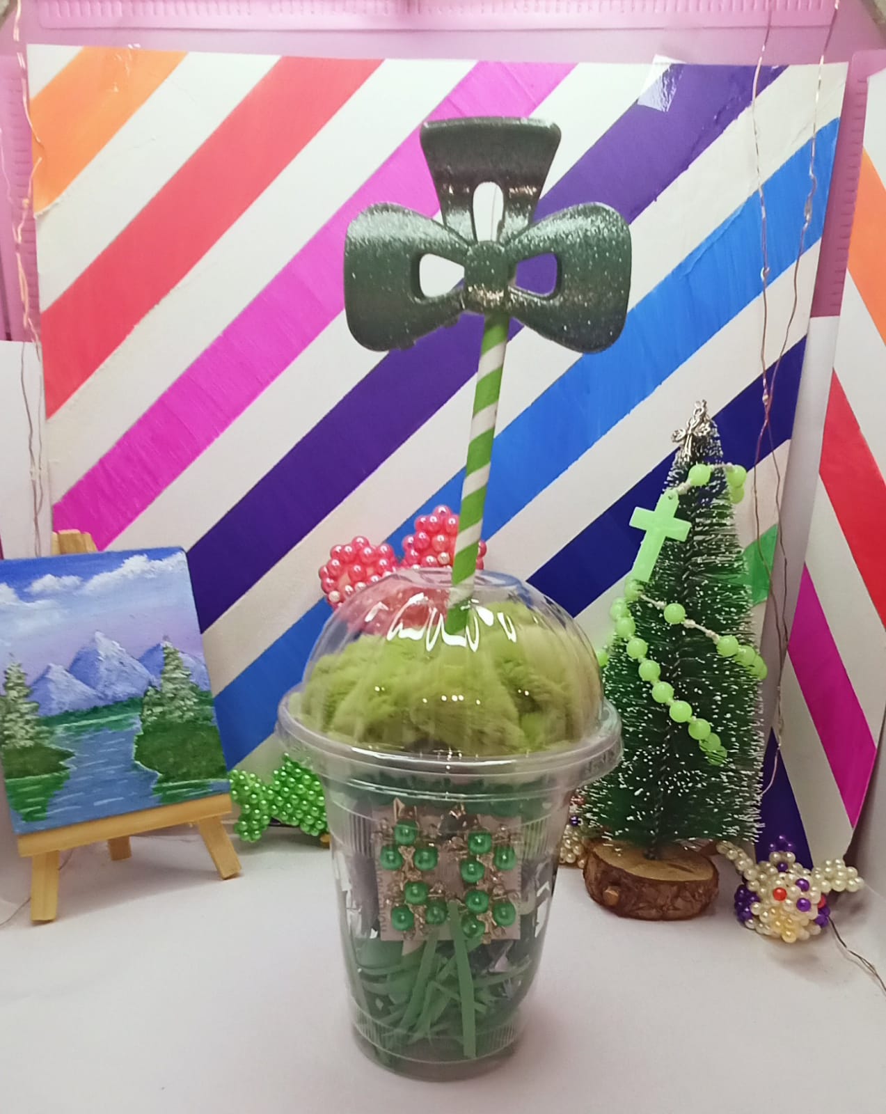 “Trendy Jewelry Gift Cup – Beads, Bracelets &amp; Accessories Hamper for Girls”